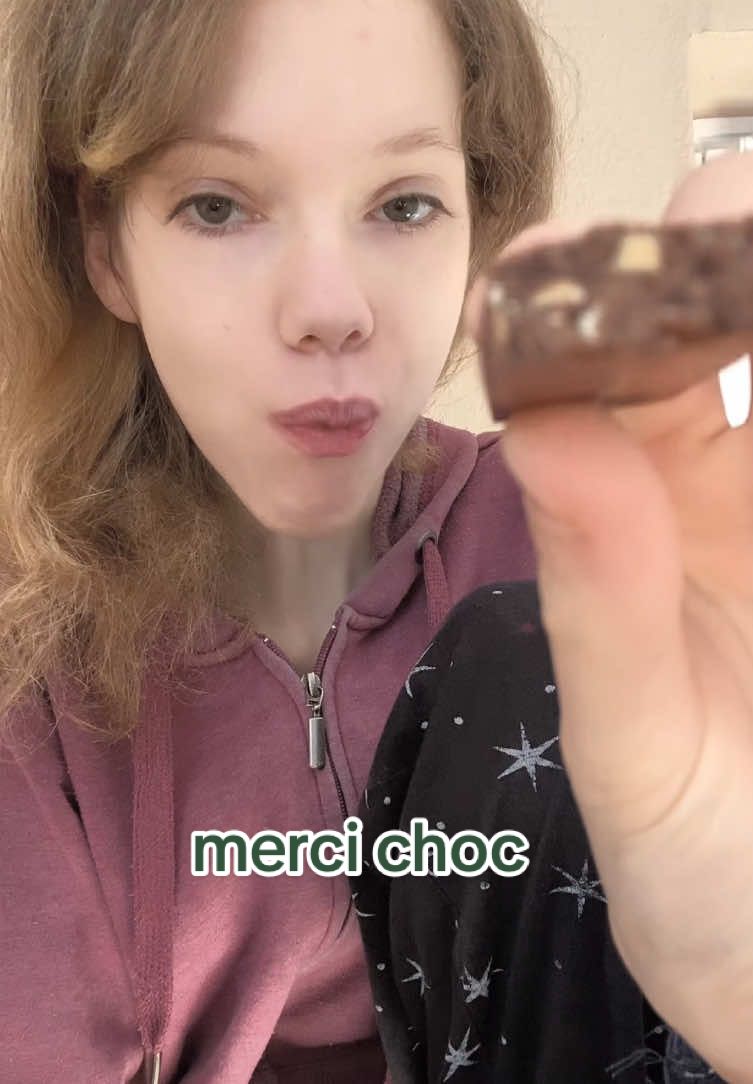 my fav #fypages #choc #mercichocolate #snacktok #mukbangs 