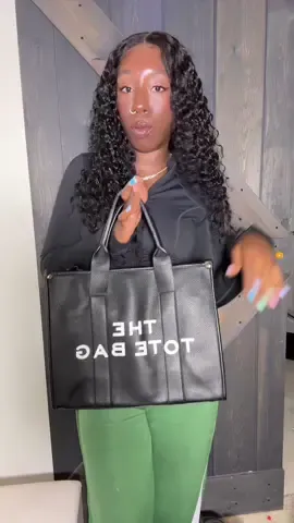 The Tote Bag though😍🔥🔥🔥#totebag #bags #handbag #tiktokshoprestock #tiktokmademebuyit 