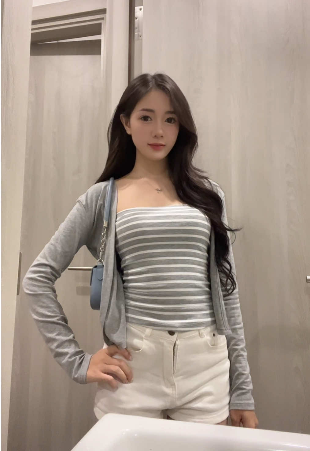 Áo ống kẻ sọc dạo này hot nè #falloutfits #outfitideas #OOTD #reviewlamdep #goclamdep 