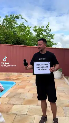 ELE podia só ter deixado o pano... Mas ELE 