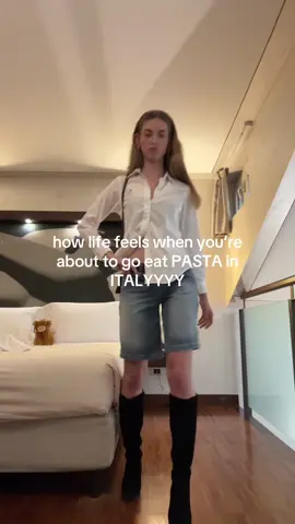 pasta in italy? 🇮🇹 groundbreaking… #milanfashionweek #italy #pasta #milano #model 