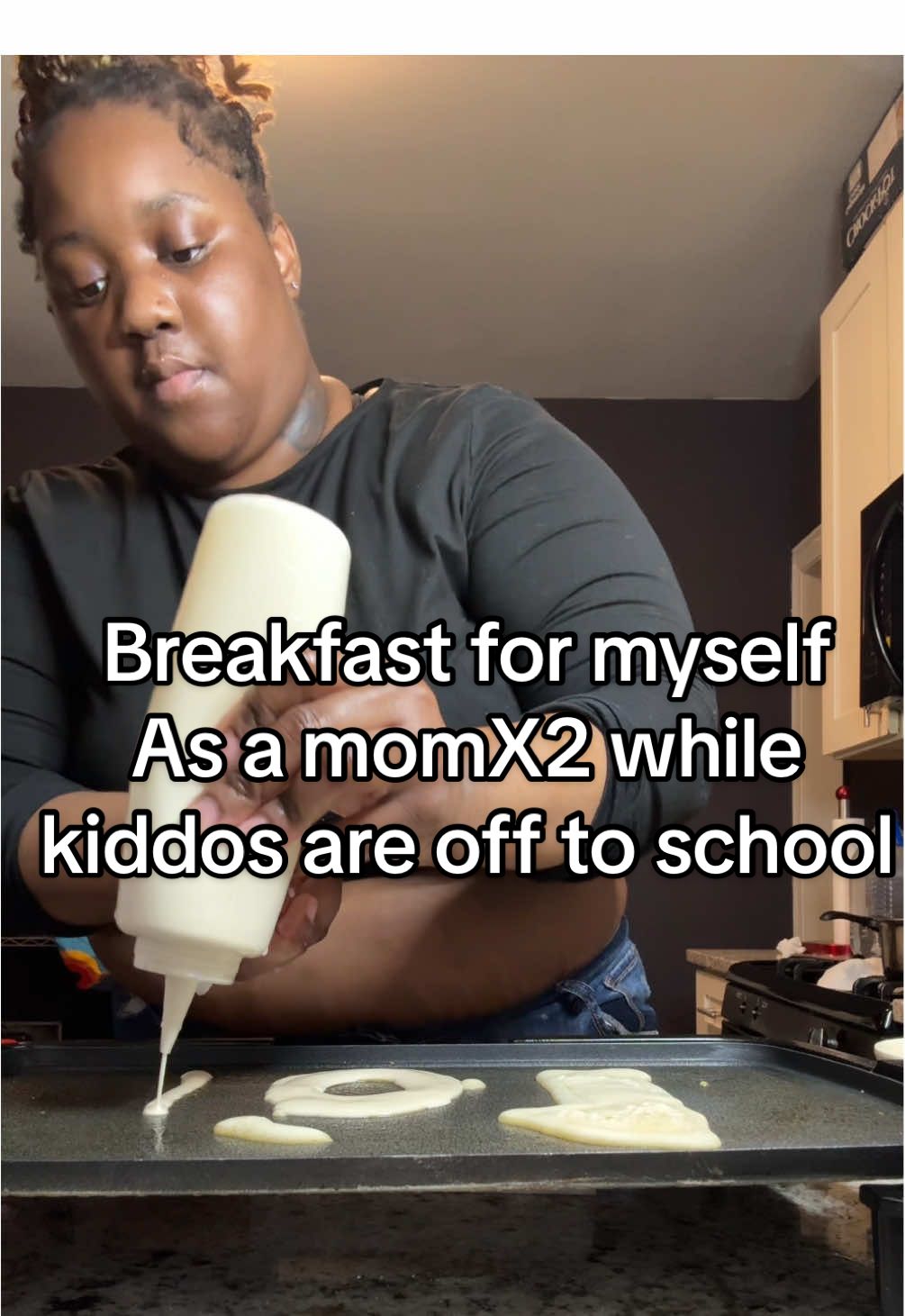 Make breakfast with me feeling simple this morning so it’s we just having pancakes cheese eggs blueberry oat meal and fruit😋 Thanks for 10k to show appreciation I made 10k pancakes #fyp #MomsofTikTok #makebreakfastwithme #breakfastideas #cookwithme 