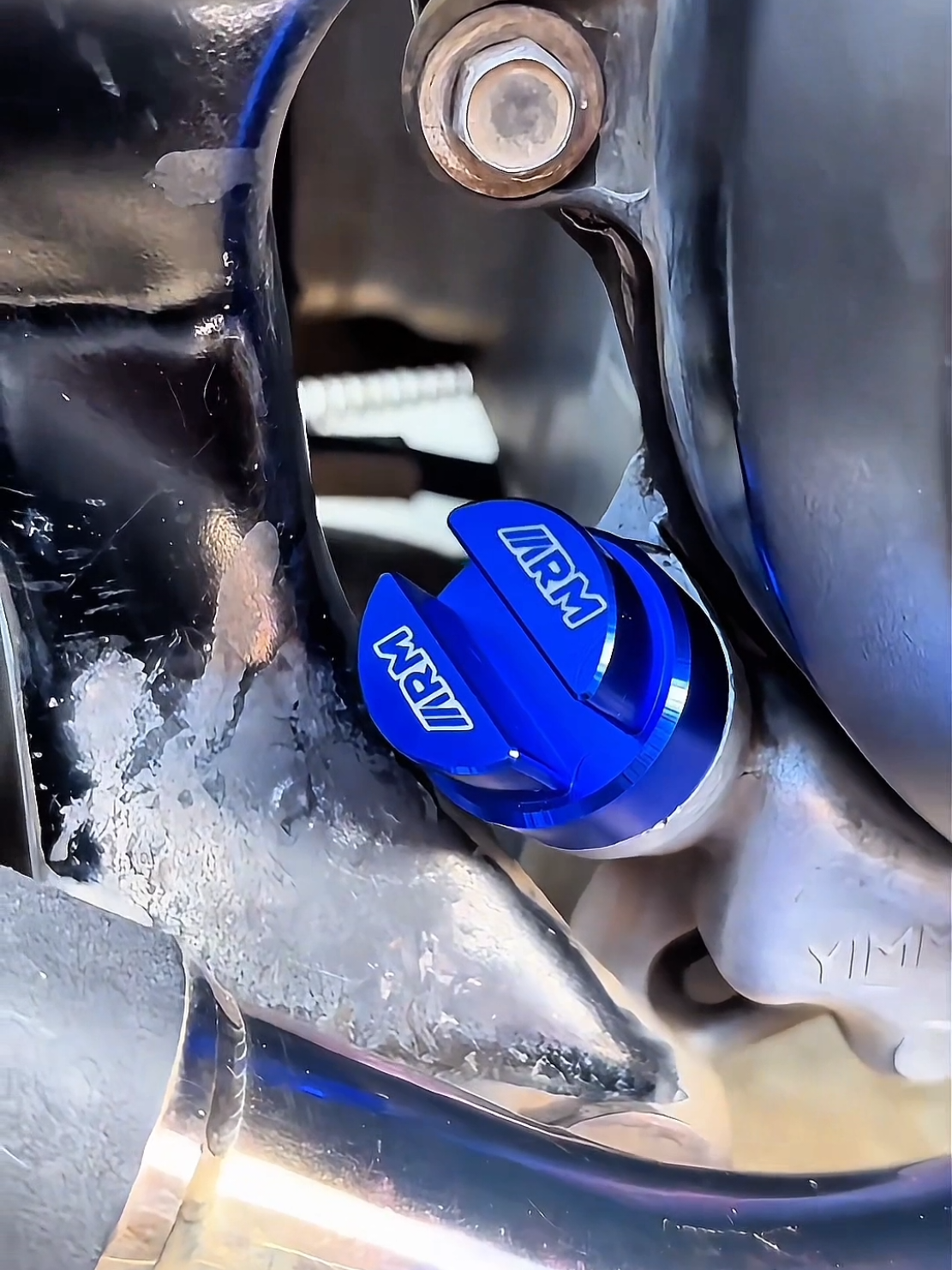 tutup oli universal , bisa buat semua motor ya teman teman , finishing full CNC , langsung cek keranjang kuning mumpung lagi promo👇 #arm #mio #miosporty #mioproper #vario 