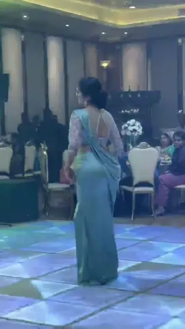 😏 #sawee #wedding #surprisedance #fyp #viral 