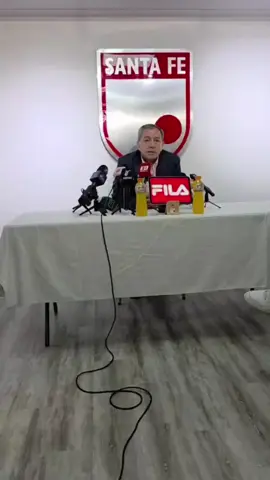 🗣️⚽ Bava de momento se mantiene en el cargo y será el técnico este miércoles desde las 6:00 de la noche en el Atanasio Girardot. Méndez enfatizó en que el objetivo del equipo es que Jorge se mantenga: “En cualquier momento o se renueva el contrato o se da por terminado (...) Estamos hablando y buscando un acuerdo, estamos buscando que el profesor continúe porque es nuestra intención”. #futbolrcn #santafe #jorgebaca #cerroporteño #dim #rendimiento