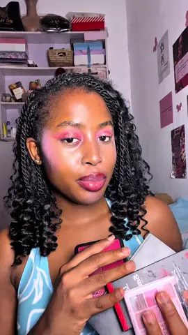 Cl I didn’t think it was gonna work out this well?🙂‍↕️ I do wish I did some powder though but all in all I think I like it, what do you think? #nomakeupmakeup #pinkmakeup #easymakeuplook #creativemakeup  #temufinds 