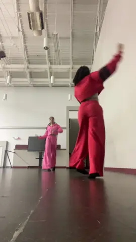 @youlovethequeen67 me and twin ass bored