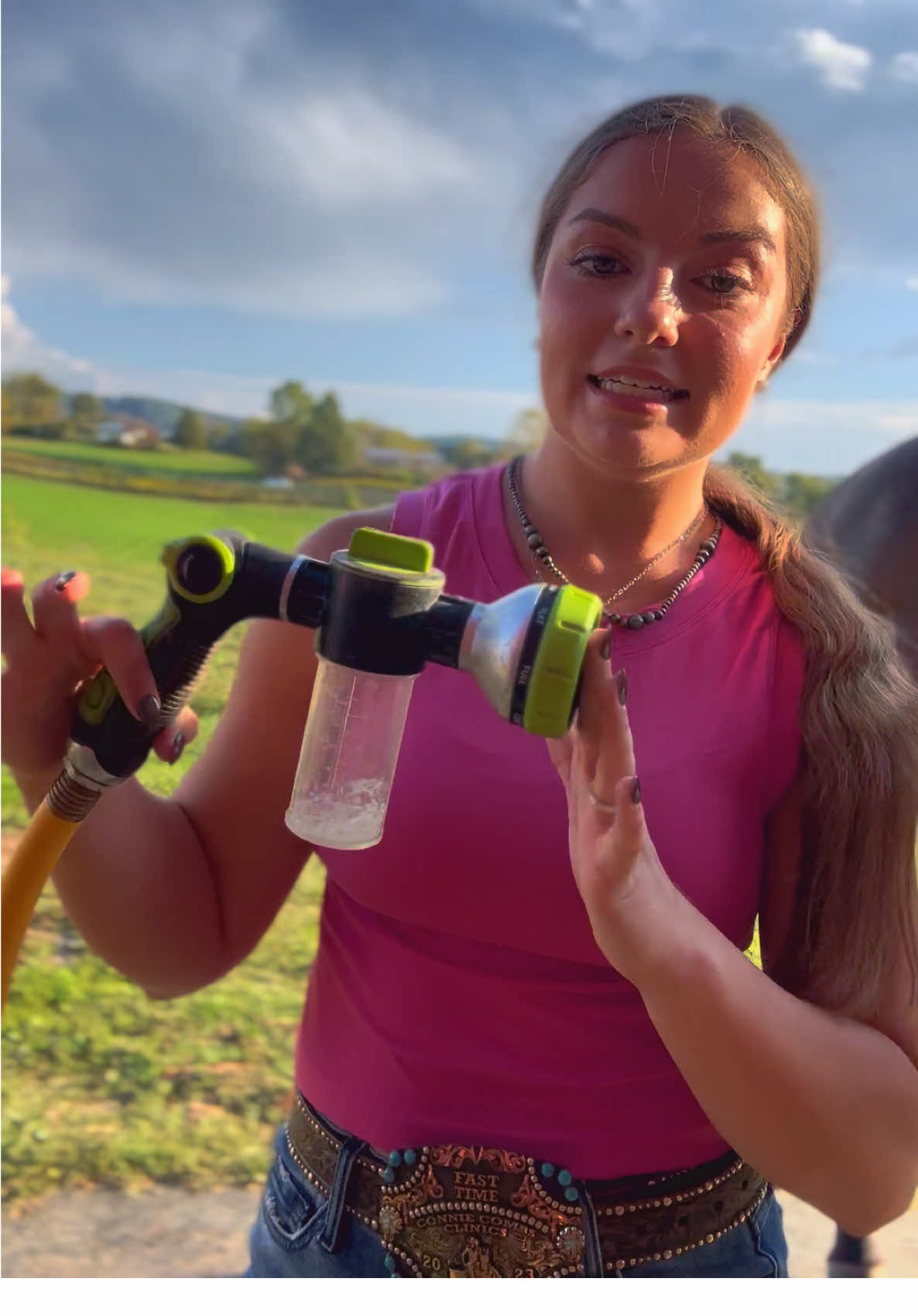 way easier that mixing soap in a bucket!! lol 🪣🧼🫧🐴 #fyp #westernwifey #barrelracer #horsegirls #cowgirl 