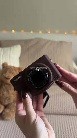 finally got my hands on the g7x 🤍📸 #unboxing #canong7x #asmr #asmrunboxing #aesthetic 
