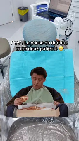 🦷 Même les docteurs ont droit à leur pause… mais on promet qu’on garde toujours de l’énergie pour vos sourires ✨ #dentiste #dubai #humourdentiste #facettesdentaires #sourireparfait