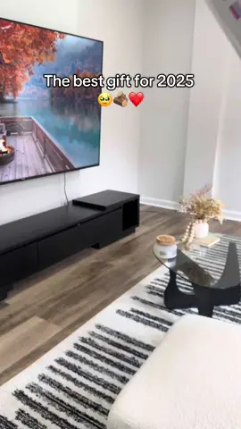 Every home needs this 🥹  #diffuser #humidifier #diffuseraromathearpy #aromadiffuser #cozyhome . . . . . It is an aroma diffuser and humidifier with a fireplace design