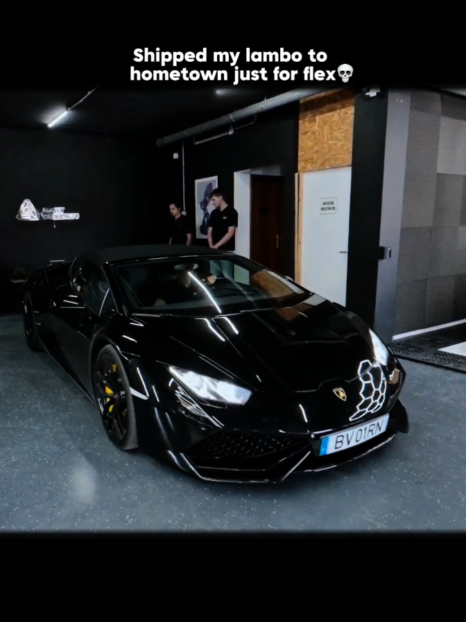 Shipped lambo just for flex.. @Samuel Ecom #millionaire #success #usa #wealth #mindset 