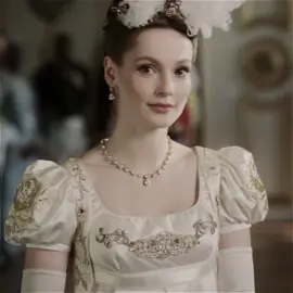 she signed her name and pen in a fancy fancy curse //scp: bridgertonpacks • ib: alphaversal // #francescabridgerton #francescabridgertonedit #hannahdodd #bridgerton #fyp 