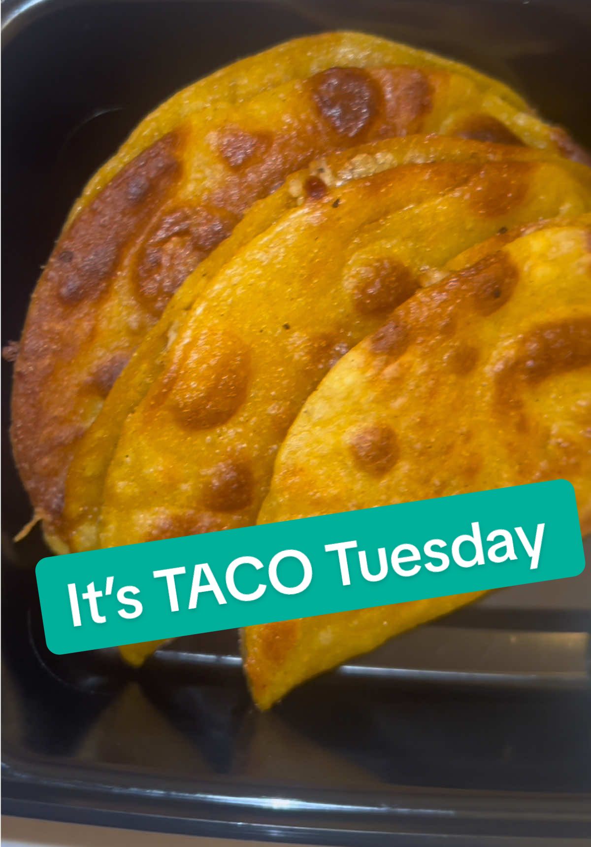 Sooooo Good. Definitely don’t changed the game for me. It’s Taco Tuesday Yalll 🌮 #tacotuesdays #TortillaTrend #Foodie #tiktokfood 