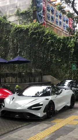 Ganteng poll 🤤  #765lt #mclaren #fyp 