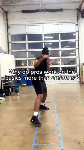 Why do pros work on the basics more than amateurs? #boxing #sparring #mma #training