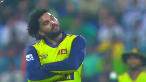 Hasaranga did Abrar ahmed style after taking wicket of saim ayub 🔥🏏🔥#asiacup2025 #fyp #UK #viral #followme 