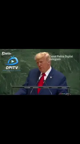 🗞️ Reporte Especial: Trump lanza advertencia militar contra redes venezolanas en la ONU. Fecha del discurso: 23 de septiembre de 2025   Lugar: Asamblea General de la Organización de Naciones Unidas (ONU), Nueva York. 🗣️ Declaraciones clave Durante su intervención en la 80ª Asamblea General de la ONU, el presidente Donald Trump emitió un contundente mensaje contra el gobierno venezolano y las redes criminales que, según él, operan desde ese país: > “Hemos comenzado a usar el poder supremo de las fuerzas armadas para destruir a los terroristas venezolanos y las redes de narcotráfico lideradas por Maduro. Los borraremos de la existencia”. Trump acusó directamente a Nicolás Maduro de liderar el Cartel de los Soles y de estar vinculado con organizaciones como el Tren de Aragua y la Mara Salvatrucha, calificándolas como “enemigas de la humanidad”. ⚔️ Operaciones militares - Desde principios de septiembre, EE. UU. ha desplegado buques de guerra y aviones en el Caribe. - Se han realizado al menos tres ataques contra embarcaciones presuntamente vinculadas al narcotráfico, con un saldo de 14 muertos. - Trump afirmó que estas acciones buscan frenar el tráfico de fentanilo y otras drogas que, según él, han causado más de 300.000 muertes en EE. UU. en el último año. 🌐 Reacciones internacionales - El presidente brasileño Lula da Silva criticó el uso de fuerza letal fuera de conflictos armados, calificándolo como “ejecuciones extrajudiciales”. - Desde Caracas, el gobierno venezolano ha rechazado las acusaciones y cuestionado la legalidad de las operaciones militares en aguas internacionales. #TrumpONU2025   #CrisisVenezuela   #MaduroNarcotráfico   #ConflictoInternacional   #ÚltimaHoraVzla