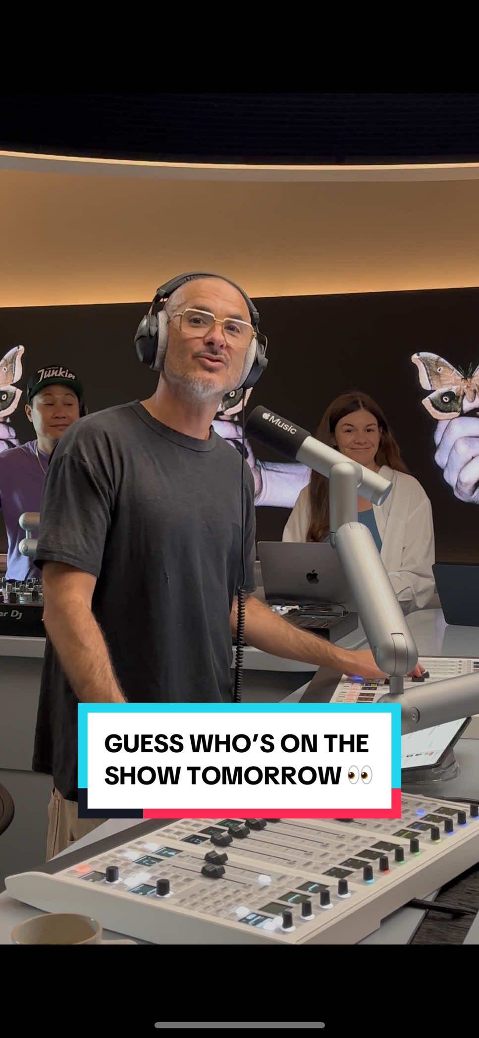 5SOS coming on Apple Music radio tomorrow 💯🙌 #5sos #5secondsofsummer #liveradio #zaneloweinterview #applemusic 