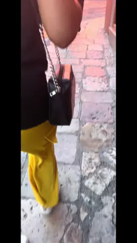 Hay veces que solo ayuda salir y caminar❤️ #fyp #sigueme #musica 