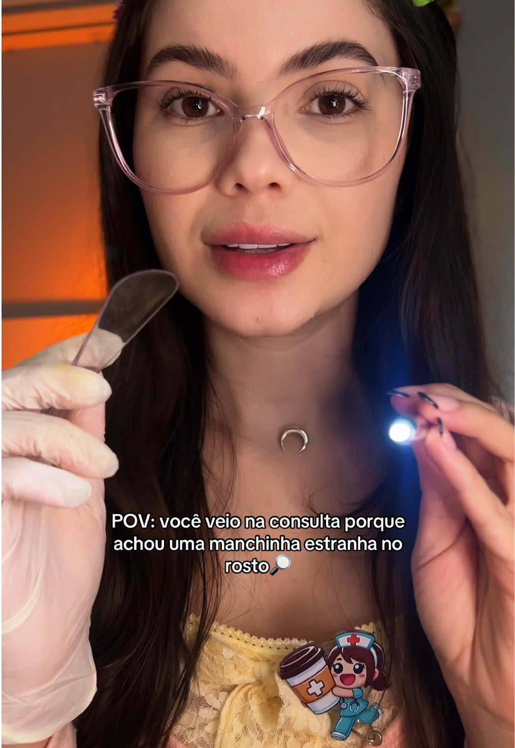 asmr POV: você veio na consulta porque achou uma manchinha estranha no rosto🔎   #asmr #asmrpov #skinasmr #skincare #asmrchill 
