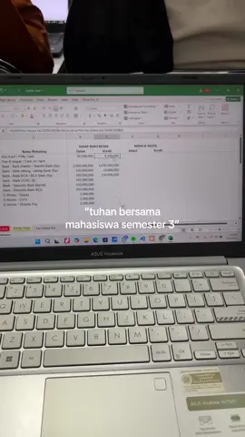 kalo ga bikin ppt ya megang laptop               #fyp #fyppppppppppppppppppppppp #feb #udinussemarang 