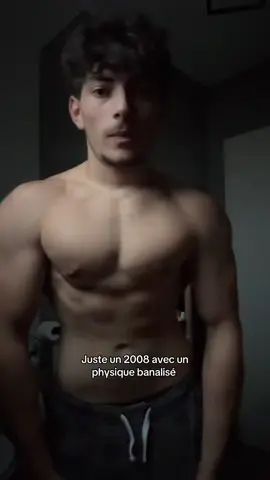 Physique banal #pourtoi #fyp #flypシ #GlowUp #muscle 