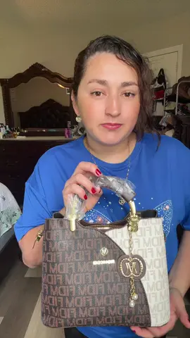 Hermosa cartera y lo espaciosa que esta 😍#womenfashionable #carterasybolsos #tiktokshopcreatorpicks #restock #sale 