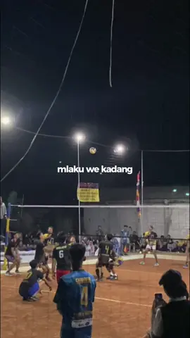 Disyukuri boloo Tetep rendah hatii🙏🙏#volleyballworld #voliindo #volitarkam #voliindonesia #volleyballplayer 