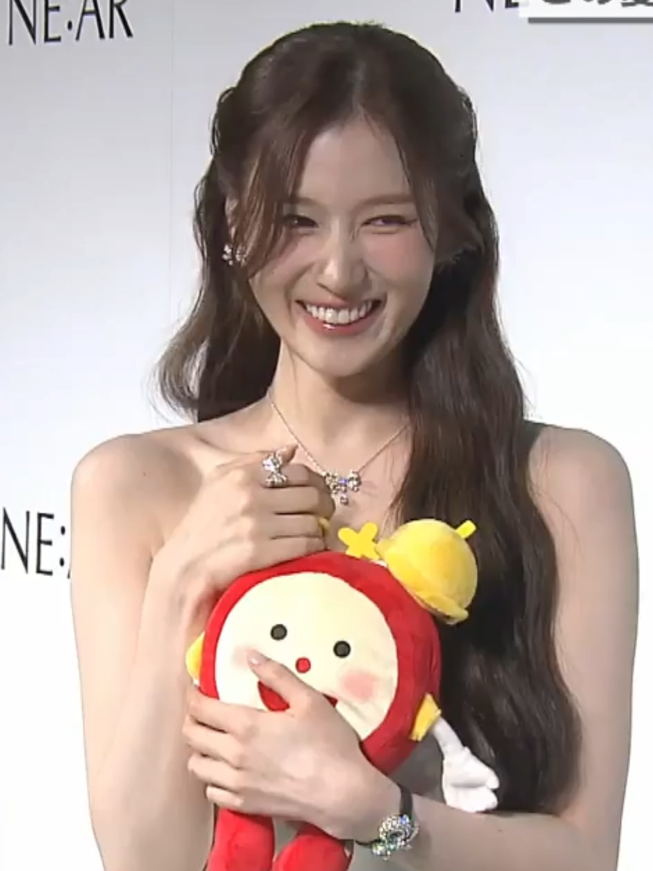 250923 NEAR #sana #twice #NEAR #fancam 