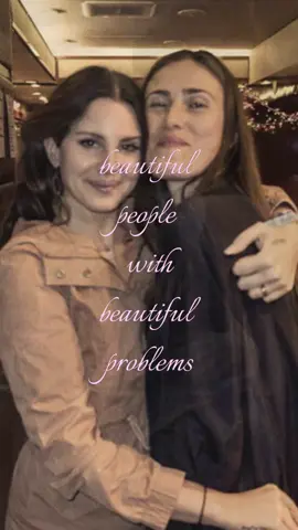 queen of people’s hearts | this song means sm to me i rlly love it n lana’s interactions w fans r just the cutest 😭 i dream of her hugging me too #lanadelrey #lizzygrant #fyp #viral #trend 