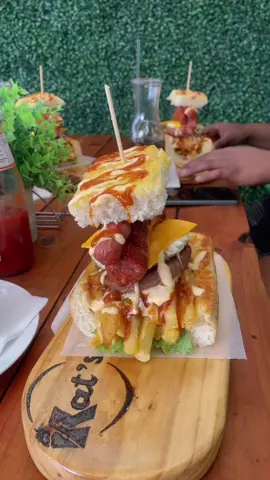 Happy Tuesday Kota Lovers ❤️.   #fyyyyyyyyyyyyyyyyy  #fyy #fypage #fypageシ♡❤️✌️✌tiktok😅 📍7 Nota street Hlahatsi section Katlehong .🚗 Mr D Food.Our working hours are from 10:00 am to 19:00 pm Monday to Saturday. Closed on Sunday and public holidays 🙏 .