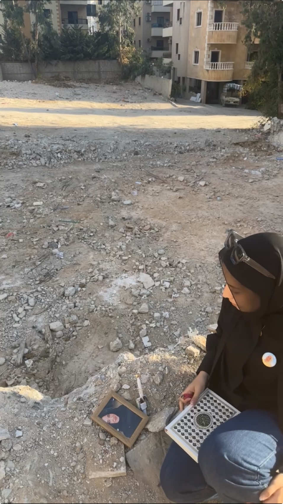 ⁨	⁨	لن ننسى.  بحبك و اشتقتلك يا نور قلبي و رح ضل ناطرة 🤍⁩⁩
