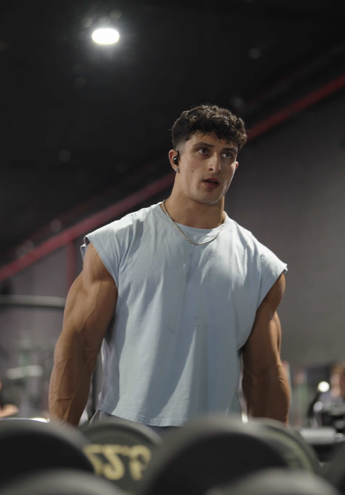 Outfit de @DFYNE cod MARC 