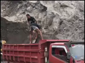 balungan cilik mon#trukpasirmerapi #glogor_kenong_merapi #pasirmerapi 