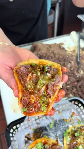 Tacos los vales 🫶🏼❤️ Los mejores tacos de cabeza el secreto de los vales y en un taco 🔥😈 #tacos #besttacos #viral #tacosdecabeza #cabeza 