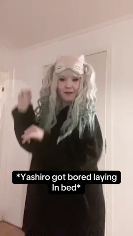 getting ready for a cozy time in banzai 🤤  * wearing shorts under* #yashironene #cosplay #fyf #toiletboundhanakokun #toiletboundhanakokuncosplay 