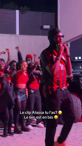 Le lien du clip sur YouTube  est dans ma bio 🔥