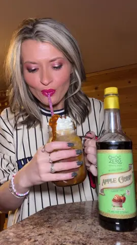 Have you heard of loaded energy drinks or dirty alanis? It’s basically a dirty side but with an energy drink! Today we used a witches brew Alani and made that caramel apple flavor POP. #loadedenergydrinks #caramelapple #alaniwitchesbrew #energydrinks #mocktail 