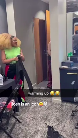 #joshuacolleyedit || his laugh at the end😂🫶🏻 I love josh🫶🏻@Joshua Colley #dzworldcollidetour #fypppppppppppppppppppppppシ #viral #malachibarton 