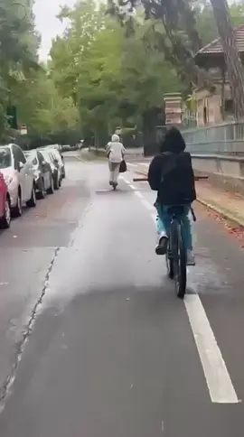 JUSTICE POUR MA FILLE ! Aujourd’hui en allant à l’école, ils ont été renversés par une conductrice distraite par son téléphone. Elle n’a eu aucune sanction réelle une simple contravention.  Nous volons que justice soit rendue !! #justiceroutière #accidents  #stopimpunité #securiteroutiere #securite 