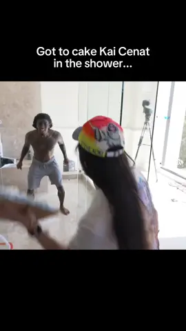 first time doing a shower set, thank you @Kai Cenat for having me 🔥 #mafiathon3 #steveaoki #kaicenat 