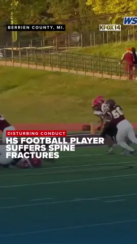 🏈A junior varsity football game sent a player to the hospital with two spine fractures in Michigan after one player jumped on another player from the opposite team. #HighSchoolFootball #Injury https://kfoxtv.com/news/nation-world/disturbing-conduct-leaves-michigan-high-school-football-player-spine-fractures-michigan#