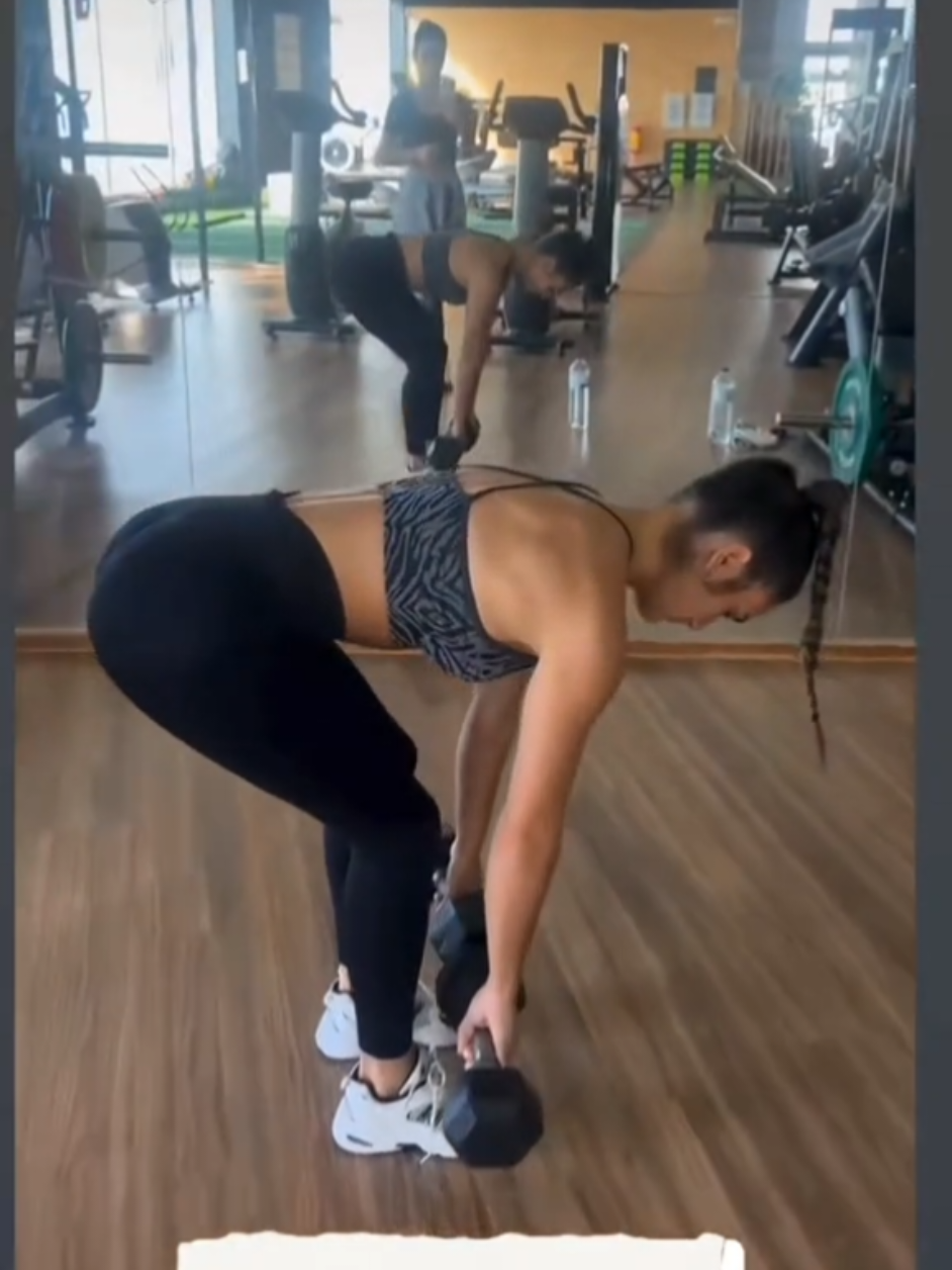 E hoje o treino foi de glúteo! 💪 #gym #GymTok #gymmotivation #progress #GymLife 