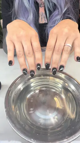 Omggg @Taylor Who let me try out my @LuxaPolish color changing polish 🖤#stlgelx #stlnailtech #coolnails #halloweennails #nailtech 