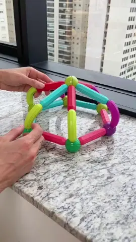 Compre agora, aproveita que ainda está em promoção e são poucas unidades #brinquedos #brinquedo #brinquedomagnetico #tiktokshop 
