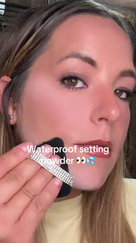 ✨POV: your makeup actually lasts ALL day… 👀 This @carslan_us Black Magnet Powder is: ✔️ 24H long-lasting ✔️ Sweat + waterproof ✔️ Oil control without clumping ✔️ Poreless, lightweight finish No filter, no transfer… just smooth skin all day 💯 #Carslan #SettingPowder #MakeupHack #FlawlessFinish #ViralMakeup     