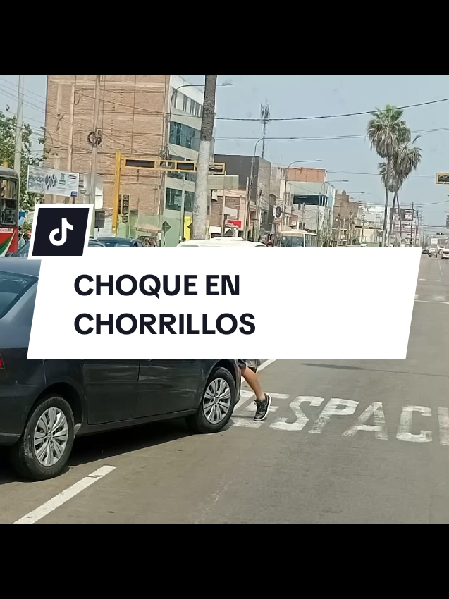 Esta bien pegar a un mujer? como el desconocido lo hizo, aparte del choque que se dio. saquen sus conclusiones 🙂#huaylas #chorrillos @El chico de las noticias 