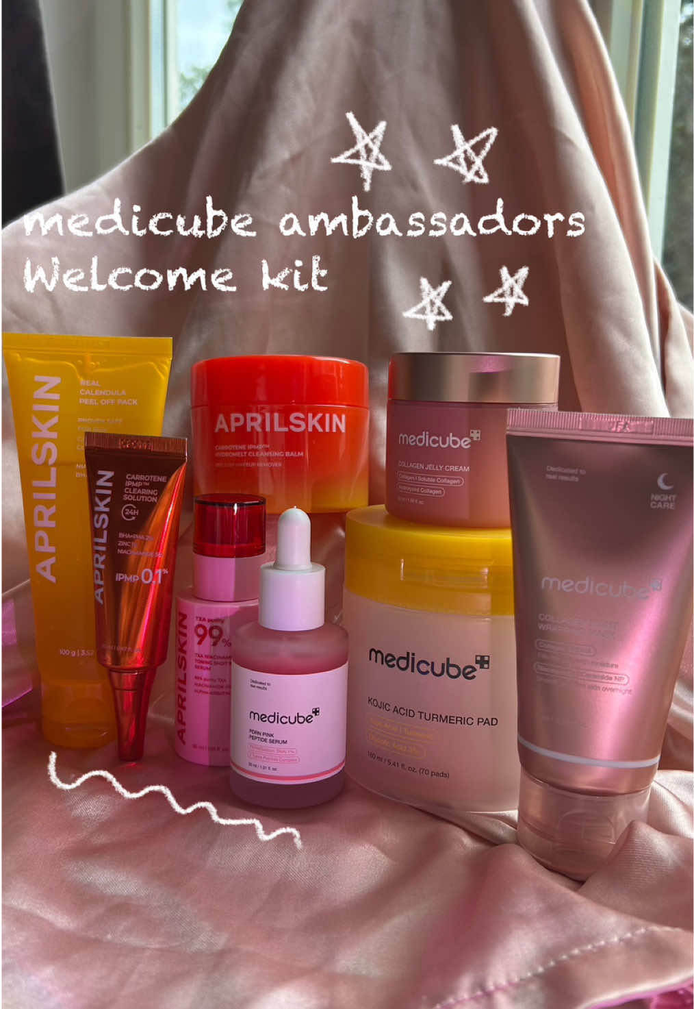🚀 Chegou meu Welcome Kit da medicube PRO! Mostrei no vídeo os produtinhos que recebi e já adianto: a plataforma veio pra facilitar muito a vida de quem cria conteúdo. ✨ No app você consegue se inscrever em campanhas, testar lançamentos exclusivos antes de todo mundo, acumular pontos que viram dinheiro 💸 e ainda acompanhar tudo em tempo real. E o melhor: esse kit não é só meu — outros criadores também podem receber participando pelo app. 🌟 🔗 O link pra cadastro tá nos stories. ⸻ 🚀 My Welcome Kit from medicube PRO is here! In the video, I showed the products I got, and honestly, this new platform is such a game-changer for creators. ✨ With the app, you can join campaigns, test exclusive launches before anyone else, earn real cash by collecting points 💸, and track everything in one place. And the best part? This package isn’t just for me — you can get yours too by signing up through the medicube PRO app. 🌟 🔗 Sign-up link is in my stories. ⸻ @medicube US Store @medicube global @APRILSKIN USA  #medicube #medicubeambassador #medicubepro #aprilskinambassador  #aprilskin 