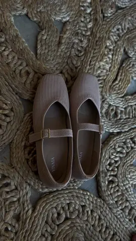 #CapCut @VIVAIA #fall #fallshoe 